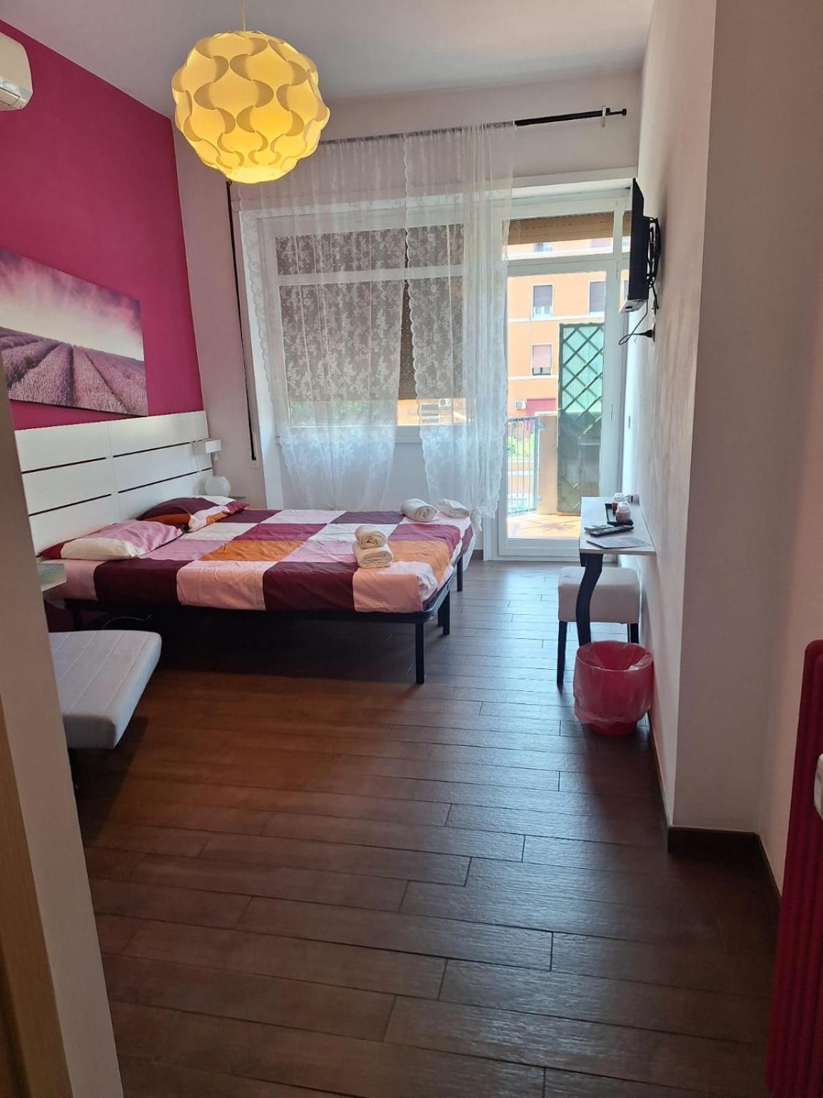 Roma Trastevere Holiday Экстерьер фото